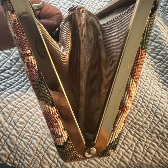 Embroidered Clutch - Picture 6 of 7